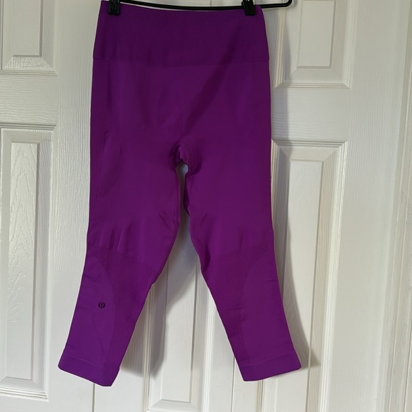 Lululemon Flow Capris ❤️❤️ - Picture 2 of 5
